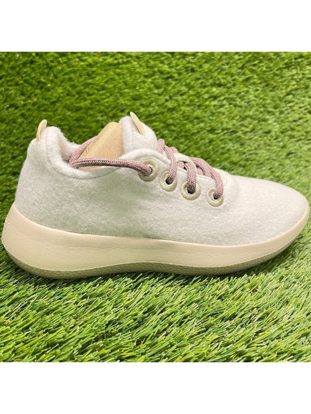 Allbirds Wool Runner Mizzles Womens Size 5 Beige Athletic Running Shoes Sneakers